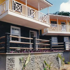 calibishie-lodges.comcaribbean.com/