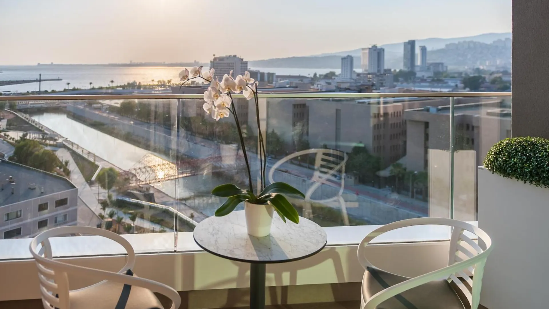 Four Points By Sheraton İzmir Otel