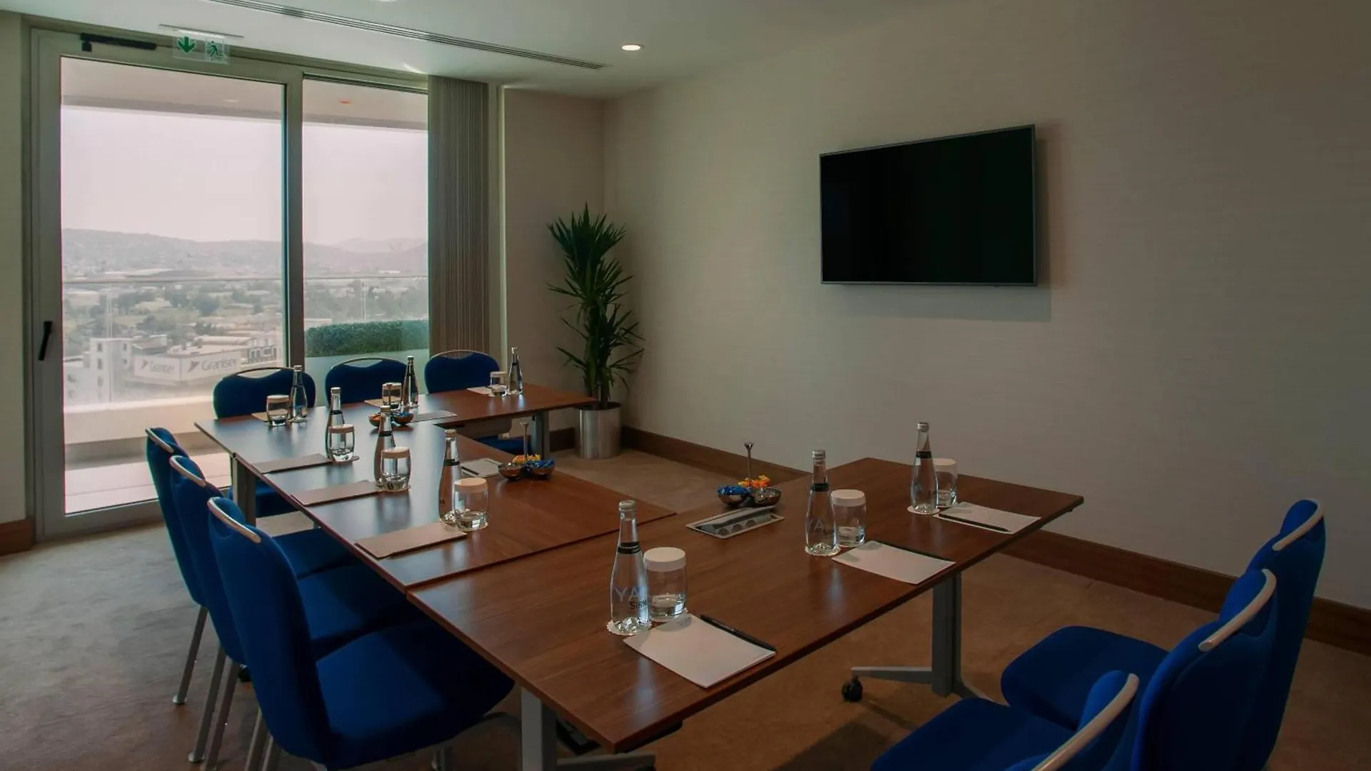 Four Points By Sheraton İzmir 4*,